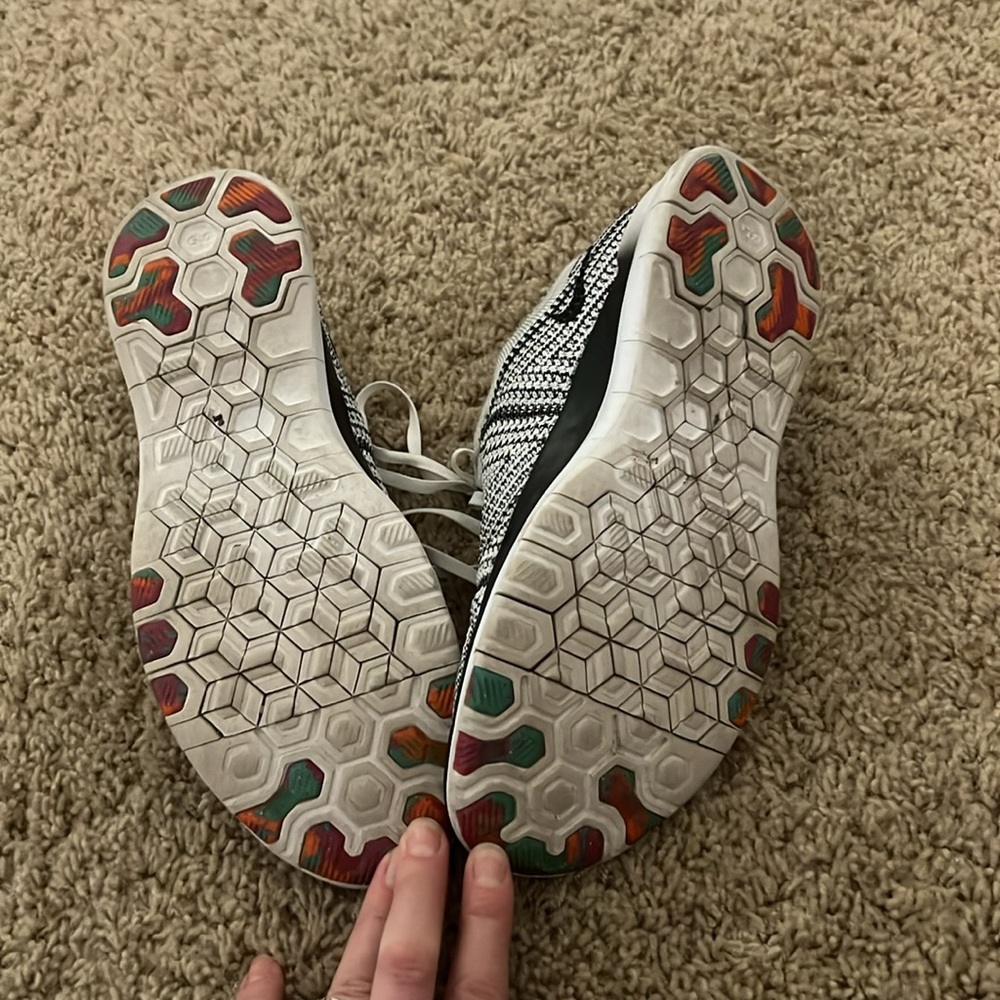 Nike free TR Flyknit size 7.5 - Picture 6 of 9